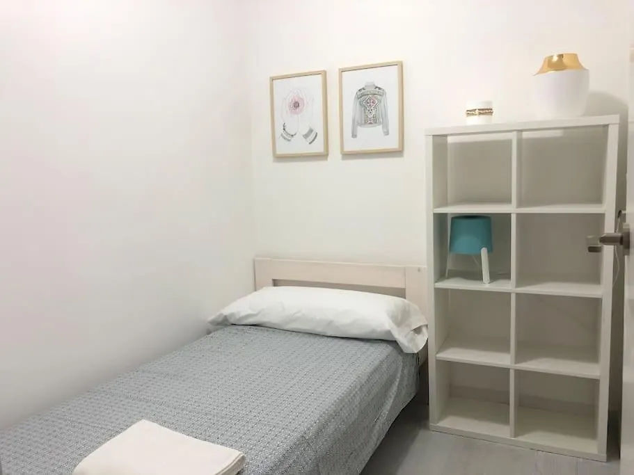 Revamped Historic 3 Rooms Apartment In Barcelona Center