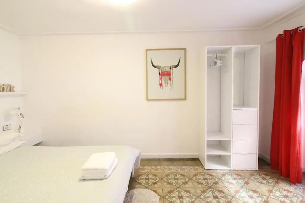 Revamped Historic 3 Rooms Apartment In Barcelona Center 0*,  ספרד